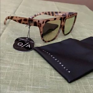 Quay Australia. Drama by day style. NWT.